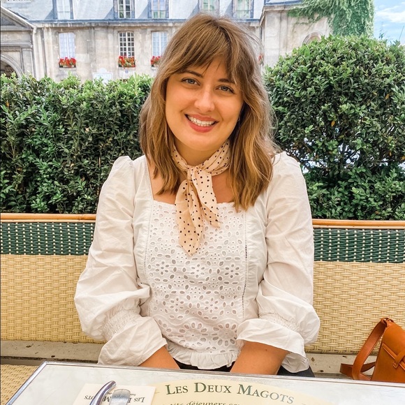 Meet your Posher, Carly - Picture 1 of 1